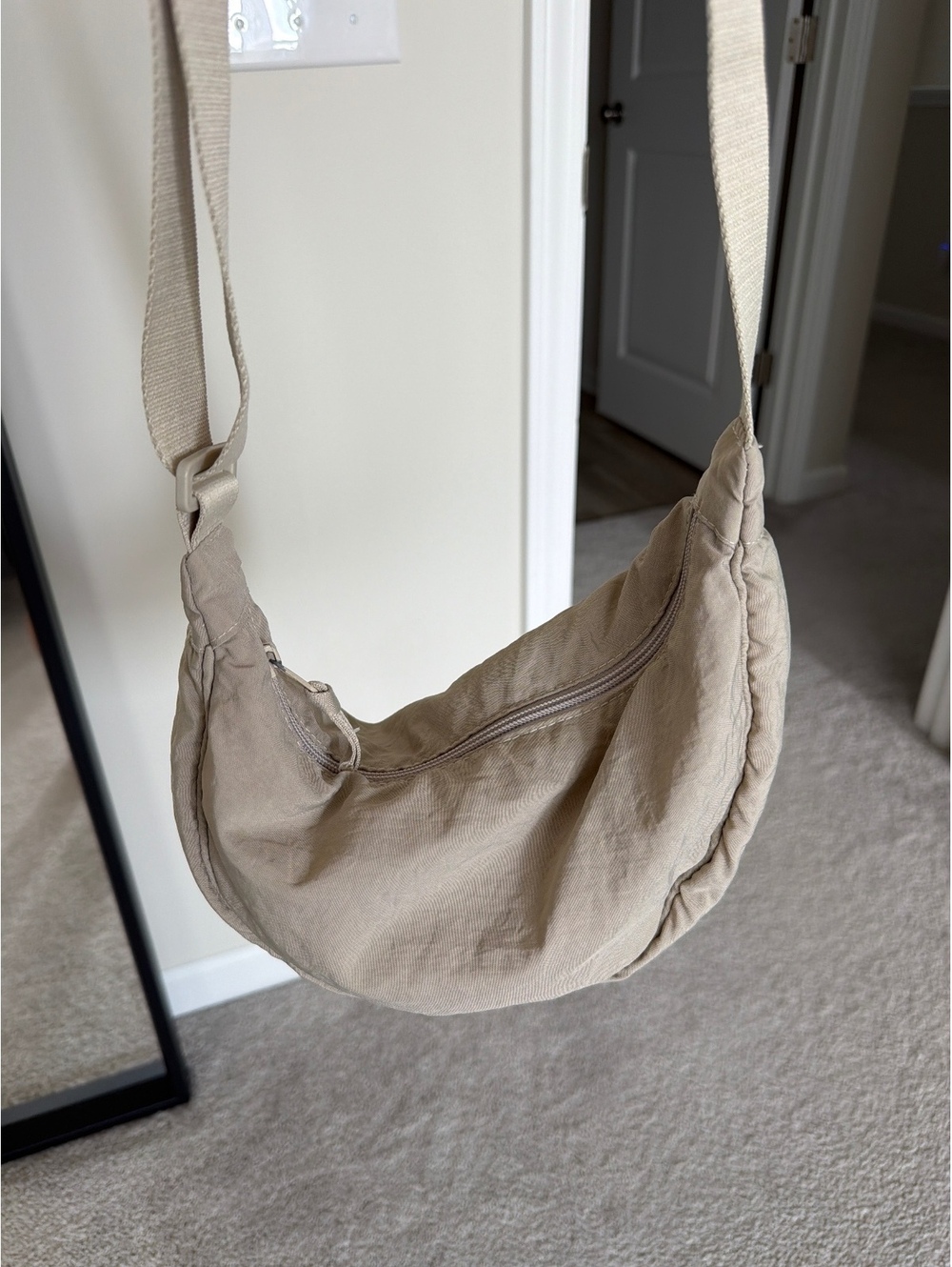 Crescent Shoulder Bag - Picture 3 of 3